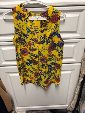 Violet & Claire Yellow Floral V-Neck Sleeveless Camisole